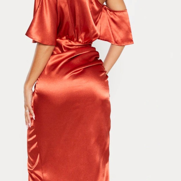 ✨ RUST PRETTY LITTLE THING NIGHT ON THE TOWN DRESS ✨ - Picture 5 of 5